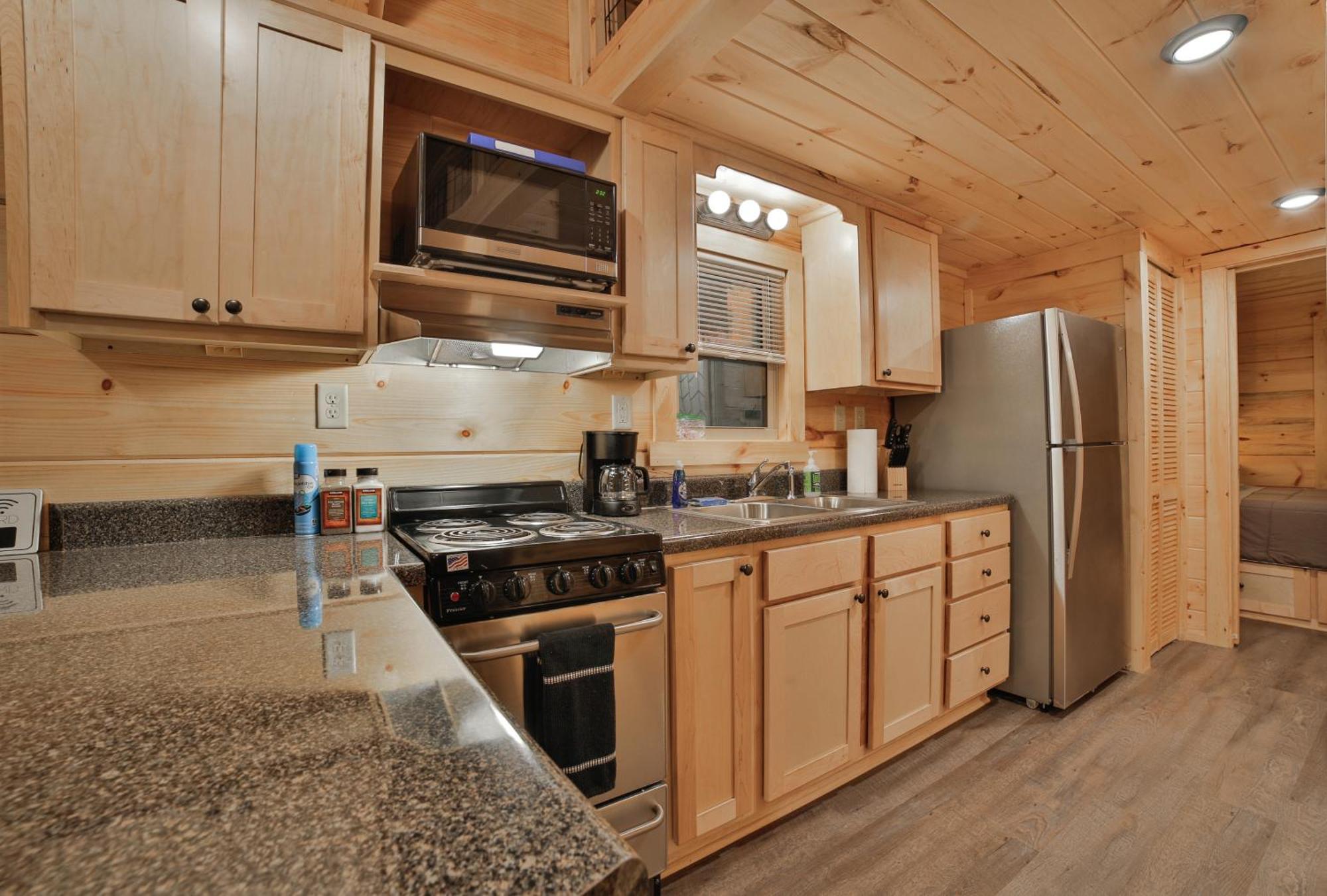 Ryon Tiny Home Cabin City-Side Rustic Retreat Чатануга Екстериор снимка