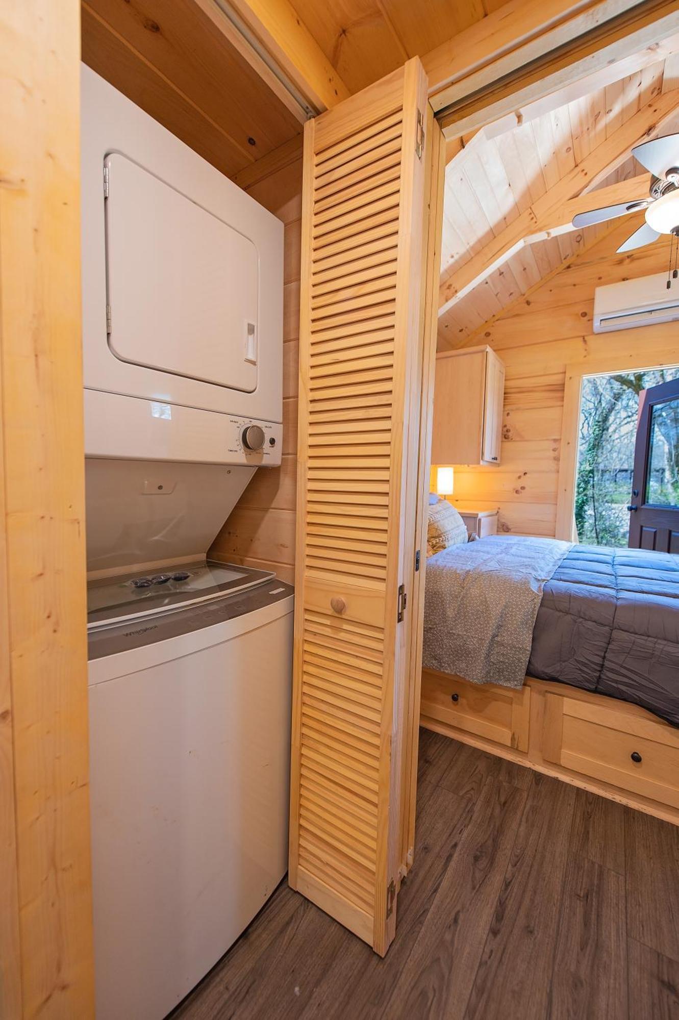 Ryon Tiny Home Cabin City-Side Rustic Retreat Чатануга Екстериор снимка